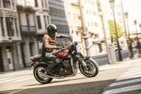 hi_18MY_Z900RS_Angle_City_4