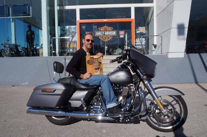 HD Rubén Bernabéu en Harley Davidson Alicante