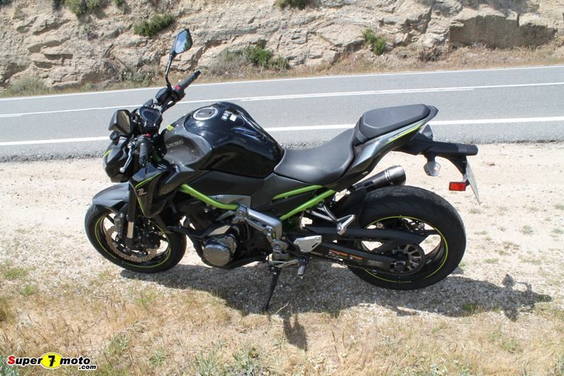KawasakiZ900 08