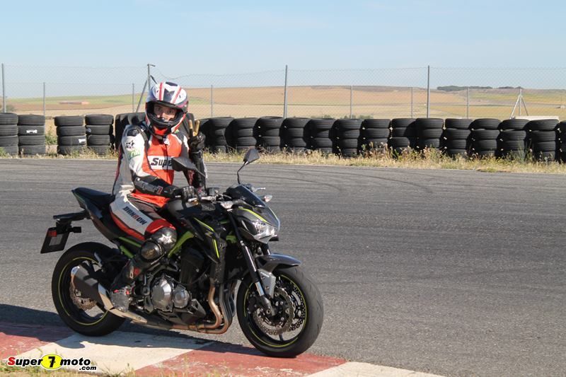 KawasakiZ900 59