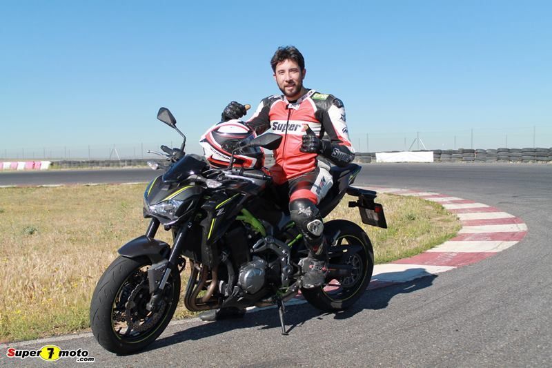 KawasakiZ900 68