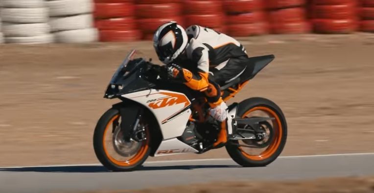 VideoKTMRC200Circuito