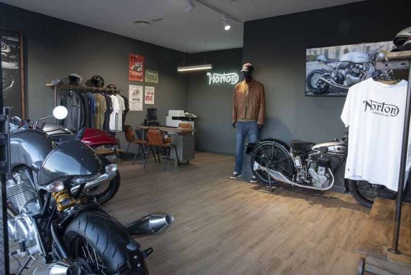 Norton Madrid 02
