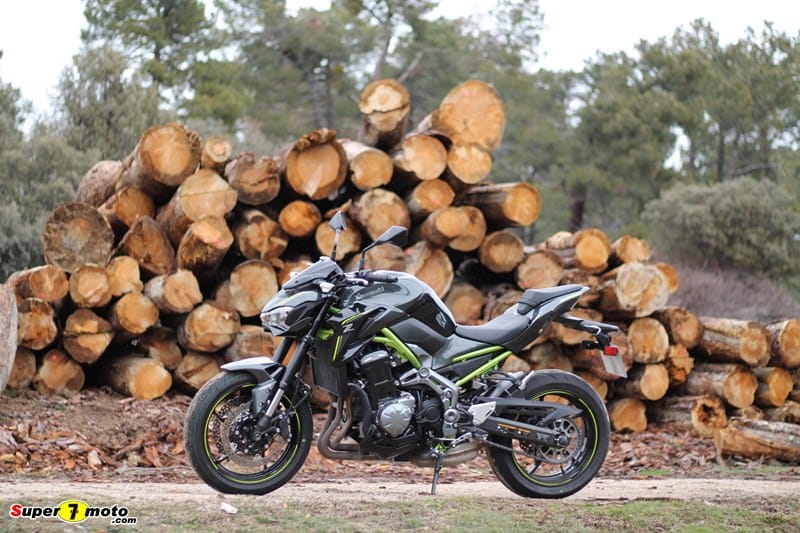KawaZ900E 04