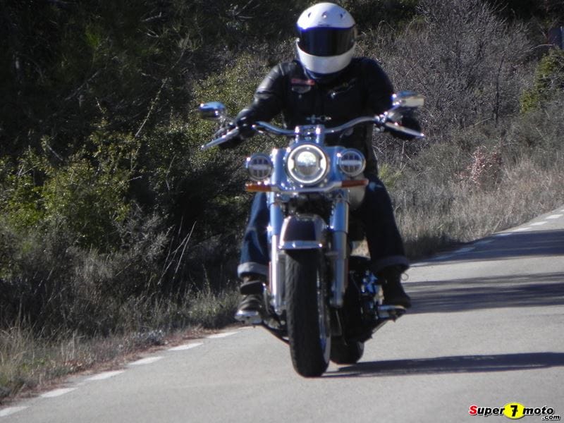 Softail Deluxe Carretera DSCN1694 005