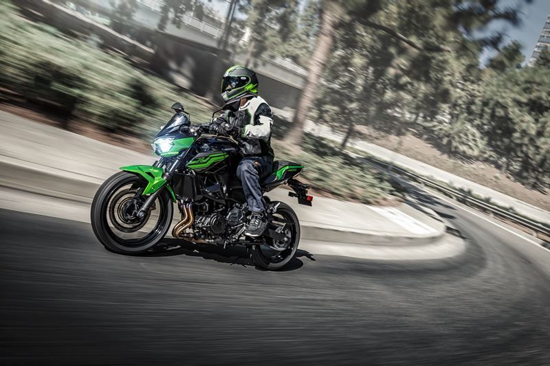 Kawasaki Z400 3