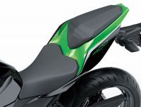 Kawasaki_Z400_28