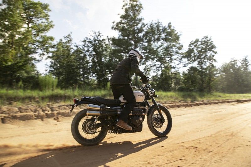 Street Scrambler 2019 hero1