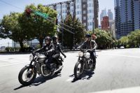Street_Twin_Street_Scrambler_joint_-_Hero1