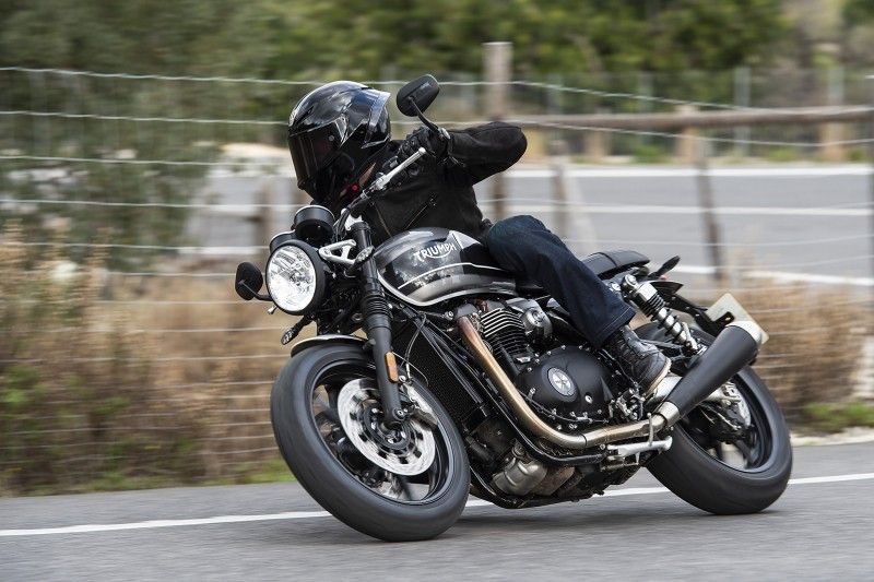 NDP TRIUMPH SPEEDTWIN LLEGADA 03 03