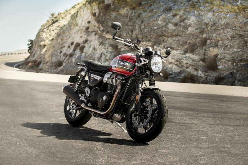 NDP TRIUMPH SPEEDTWIN LLEGADA 08