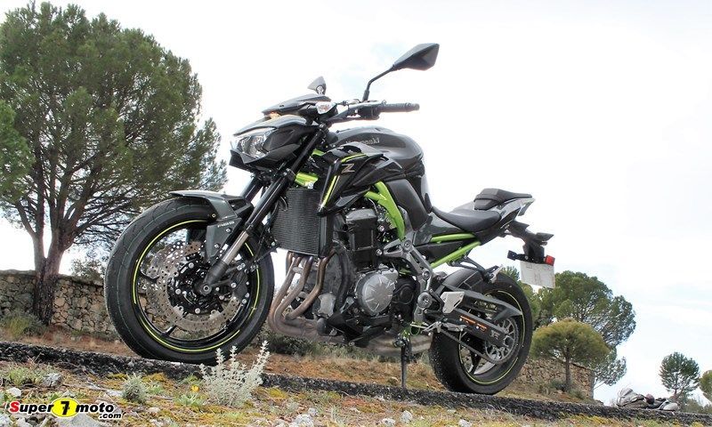 KawaZ900E 24
