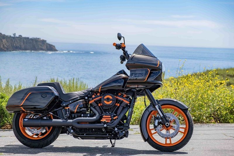 US Laidlaws Harley Davidson FXGTS Coast Glide min 1