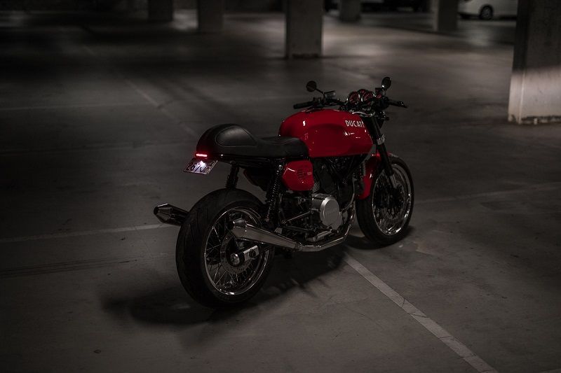 Ducati Cafe Racer GT1000 Sport Classic 17