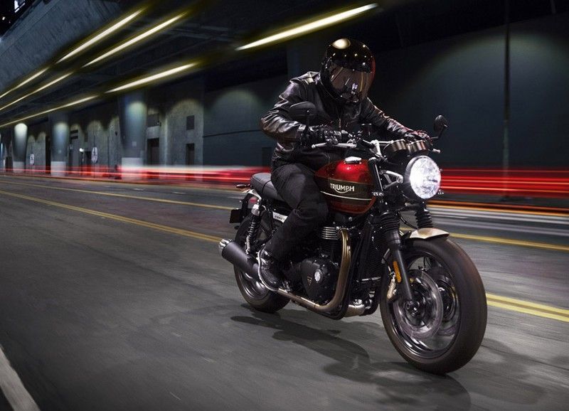 NDP TRIUMPH SPEEDTWIN LLEGADA 000