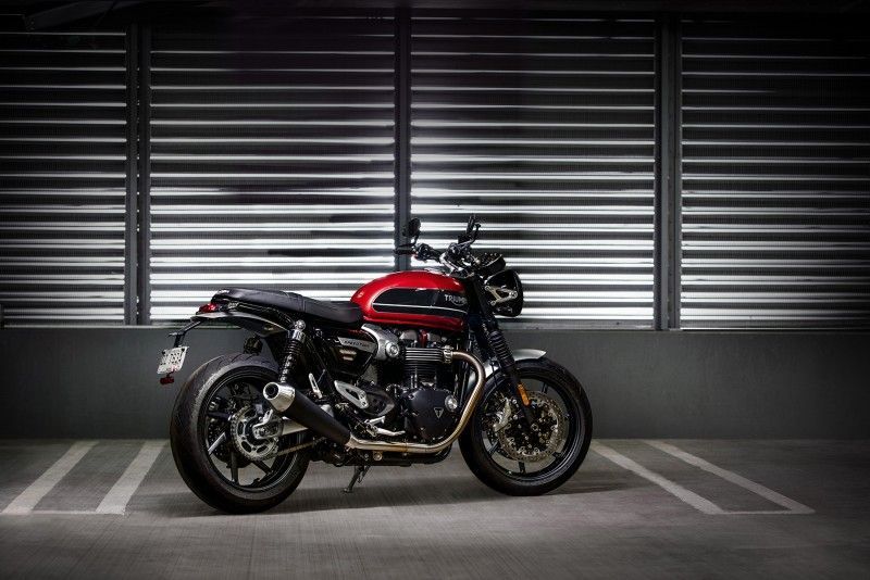 NDP TRIUMPH SPEEDTWIN LLEGADA 07