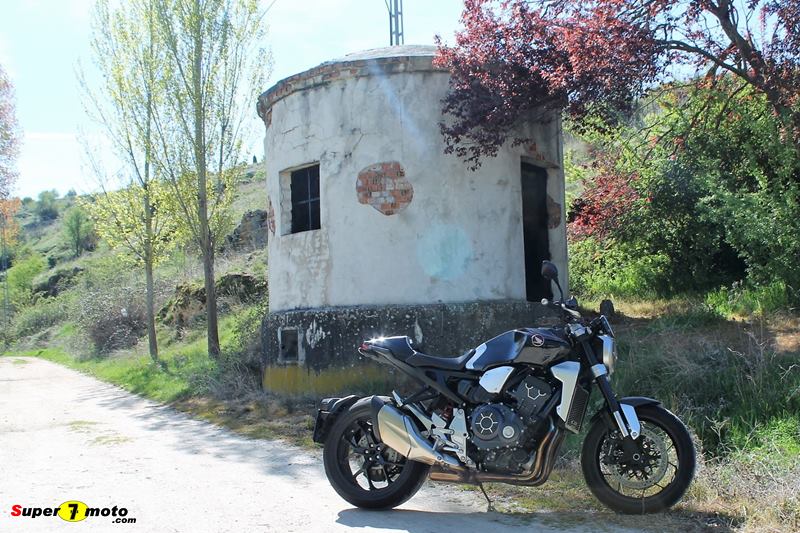 HondaCB1000R 44