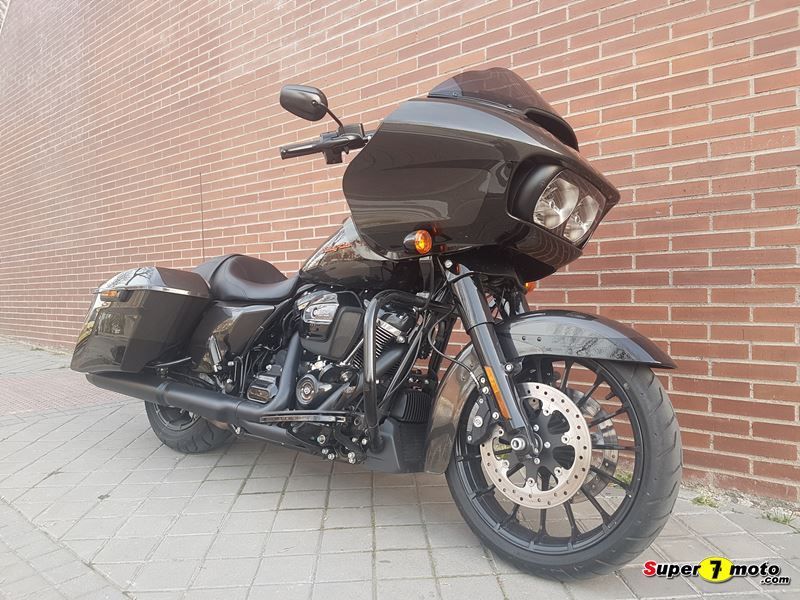 Harley Davidson Road Glide Special 28