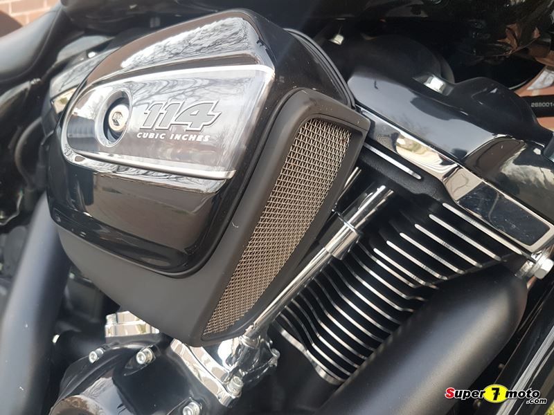 Harley Davidson Road Glide Special 39