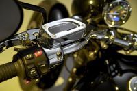 P90386399-highRes