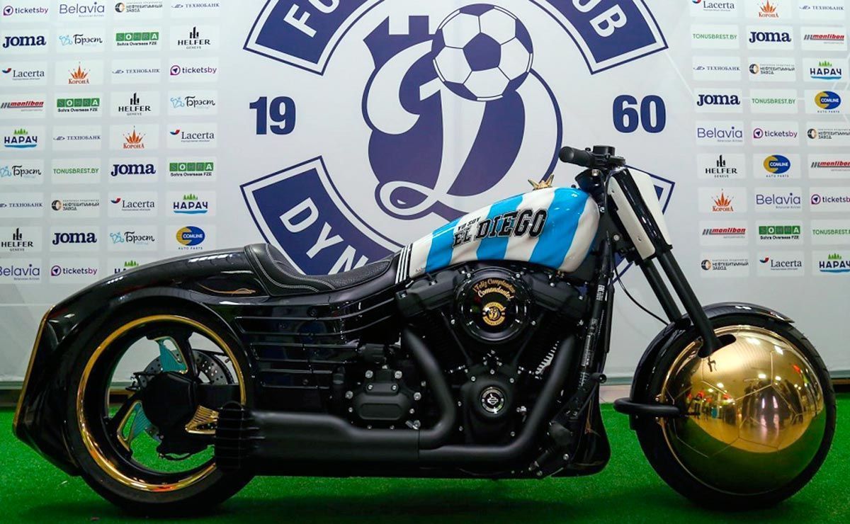 Diego Maradona moto Harley Davidson 1