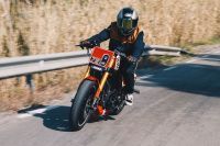 King_of_Kings_Daytonas_Red_Harley-Davidson_Barcelona_7