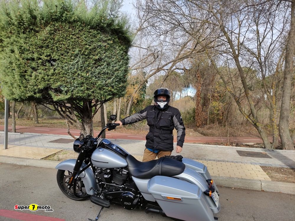 Harley Davidson Road King Special 29