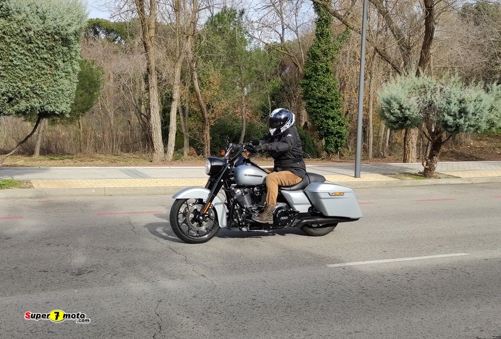 Harley Davidson Road King Special 31
