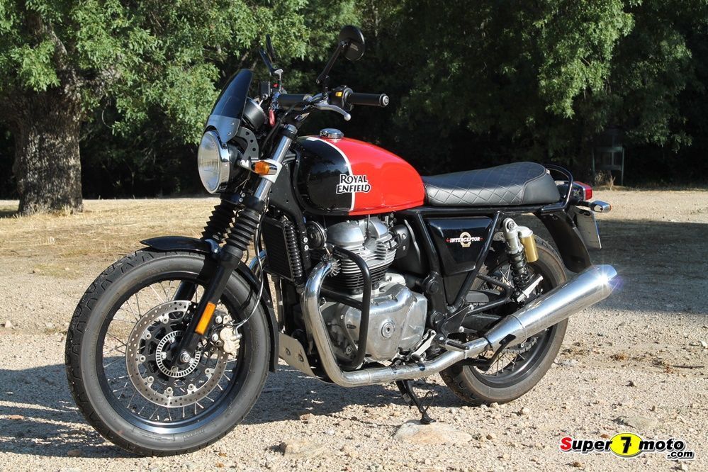 Royal Enfield Interceptor 18
