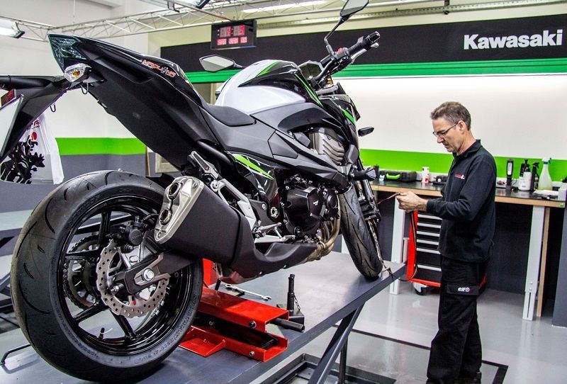 MotoTaller Maquina Motor Kawasaki 2
