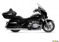 P90431011_highRes_the-new-bmw-r-18-tra