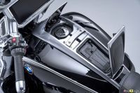 P90431046_highRes_the-new-bmw-r-18-tra