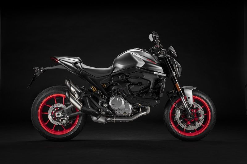 MY21 DUCATI MONSTER PLUS 33 UC214664 High