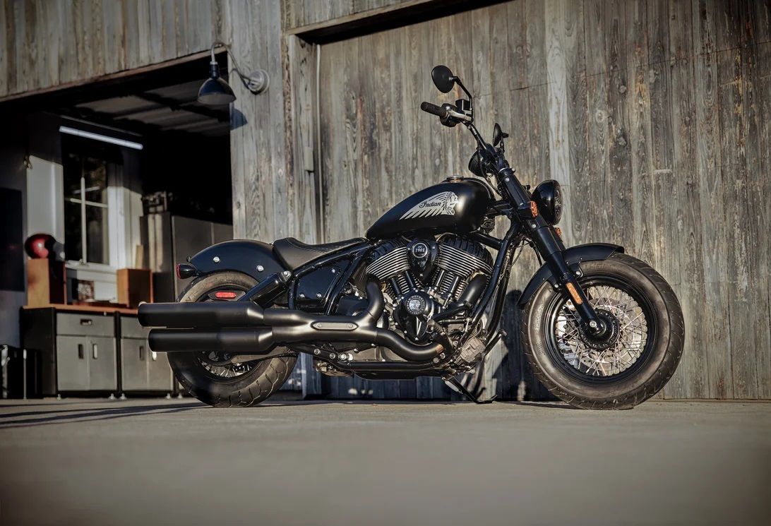 2022 chief bobber dark horse 01