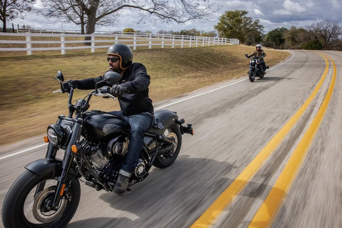 2022 chief bobber dark horse 06