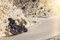 hi_22MY_Z900RS_BU1_ACT__3_