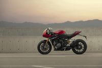 Ndp_Triumph_SpeedTriple1200RR_01