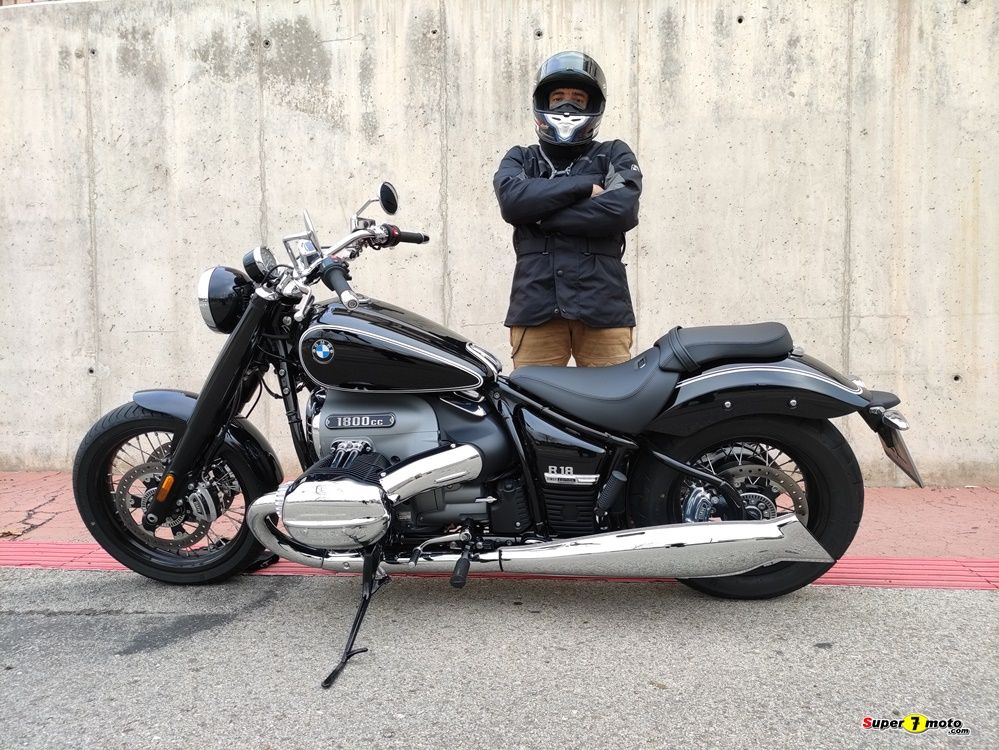 BMW R18 54