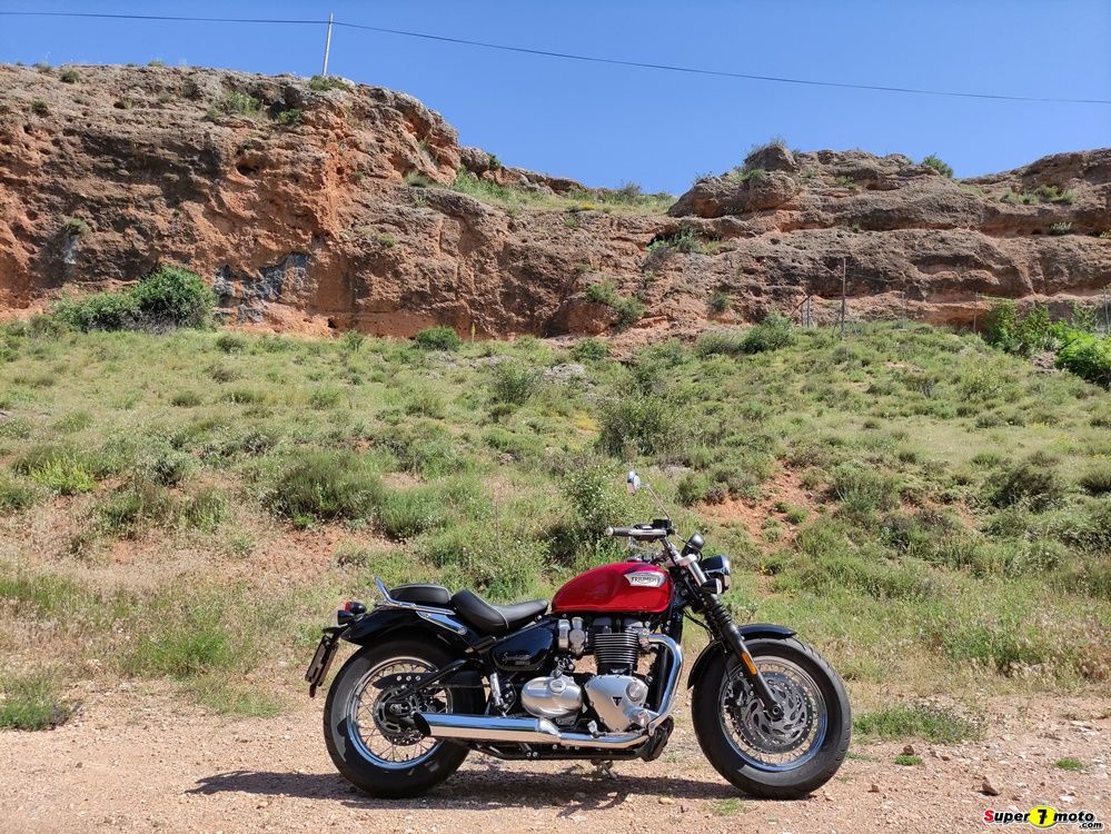 Triumph Speedmaster 2021 Super7moto 3