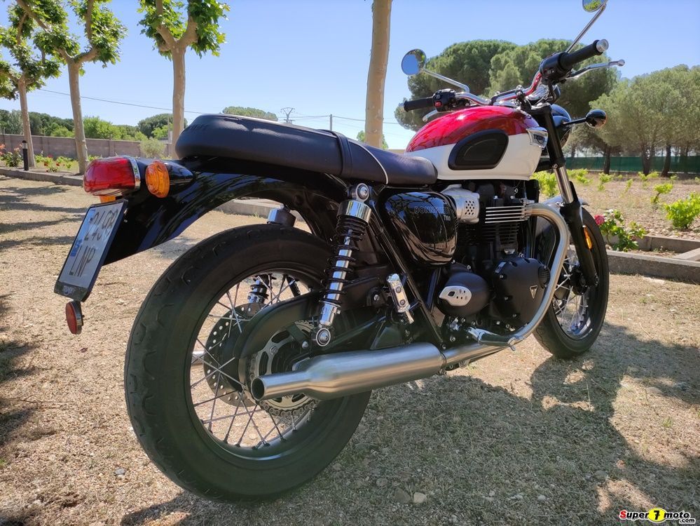 Triumph T100 2021 Super7moto 12