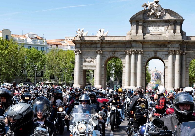 Harley Davidson Desfile KM0 4
