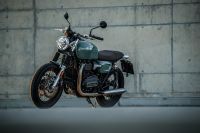 BRIXTON1200