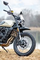 Brixton_Crossfire_XC1-Lifestyle_2022_50