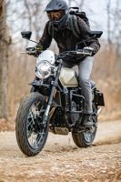 Brixton_Crossfire_XC1-Lifestyle_2022_65