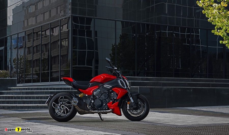 MY23 DUCATI DIAVEL V4 208 UC450520 High