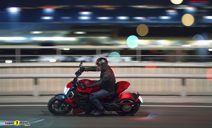 MY23 Ducati Diavel V4 123 UC450498 High