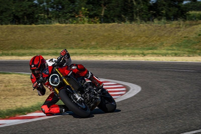 MY23 Ducati Monster SP 66 UC426904 High