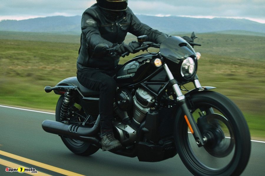 22 rh975 nightster riding c8708