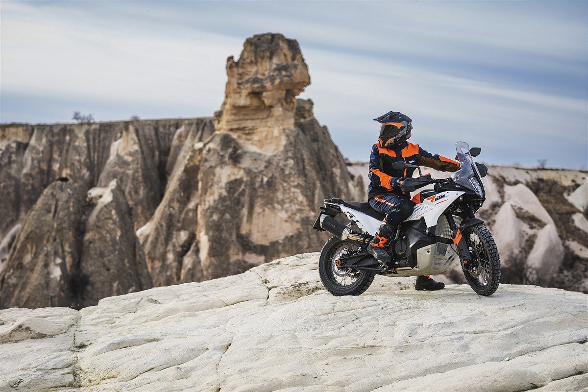 2023 KTM 790 ADVENTURE 2