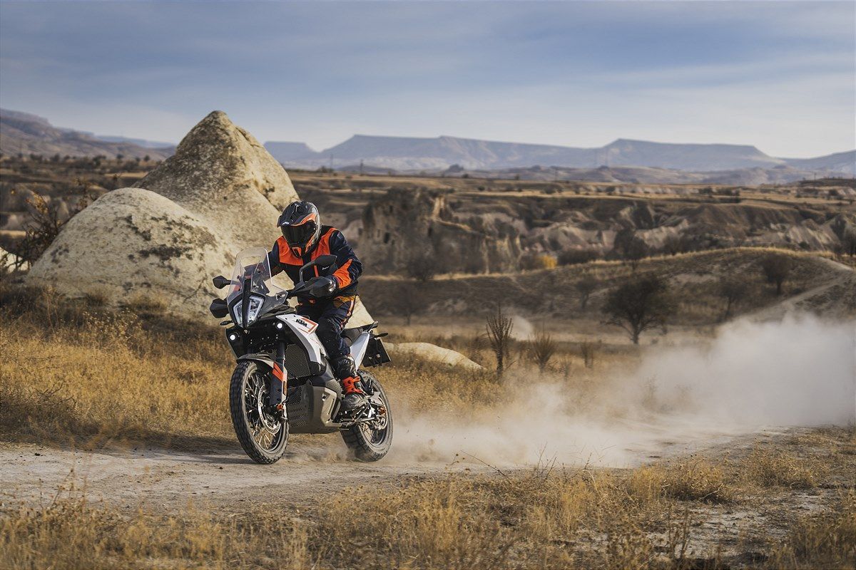 2023 KTM 790 ADVENTURE 9